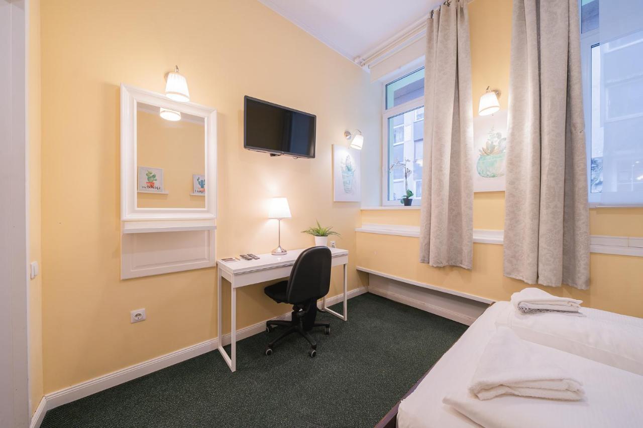 Station Self Check-In Apartments Аеропорт Вільнюс Екстер'єр фото