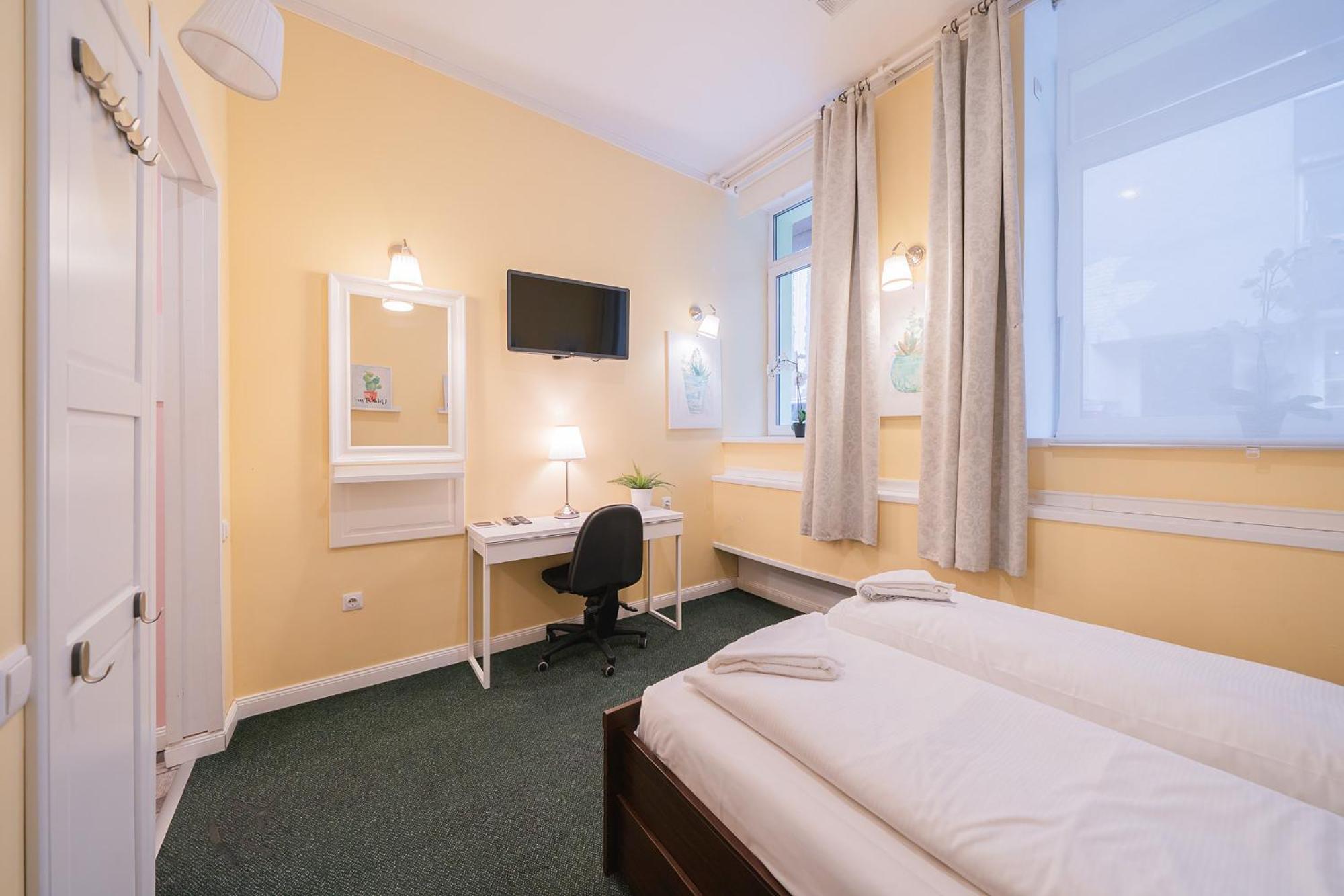 Station Self Check-In Apartments Аеропорт Вільнюс Екстер'єр фото